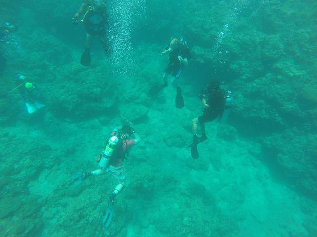 Torii Beach Scuba Locker - Dive Center